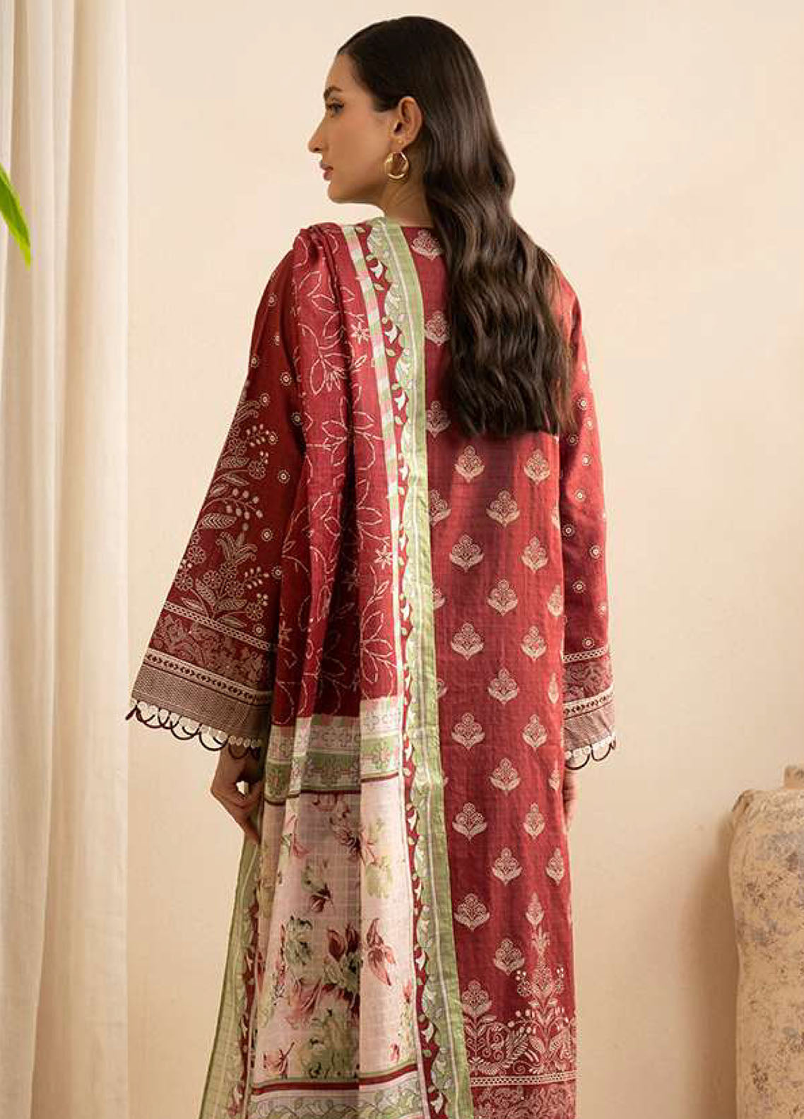 Zellbury Printed Lawn 3 Piece Unstitched Suit WUS25X30455 Zellbury Printed Lawn 3 Piece Unstitched Suit WUS25X30455