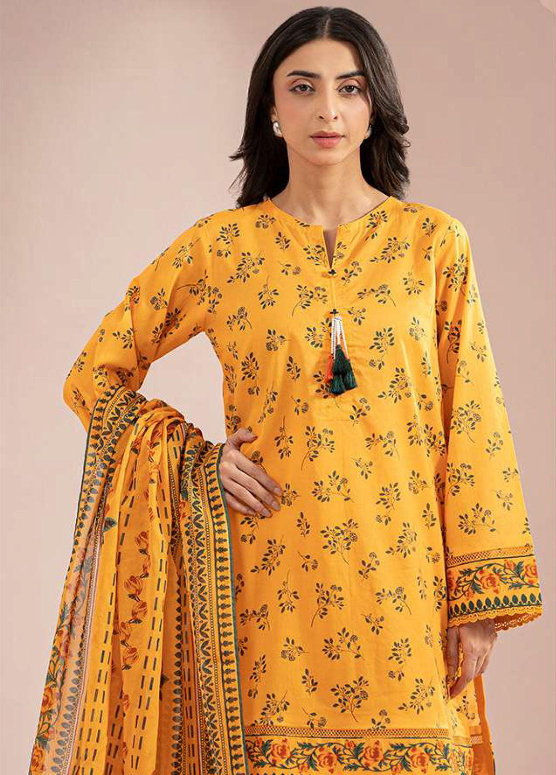 Zellbury Printed Lawn 3 Piece Unstitched Suit WUS25X30490 Zellbury Printed Lawn 3 Piece Unstitched Suit WUS25X30490