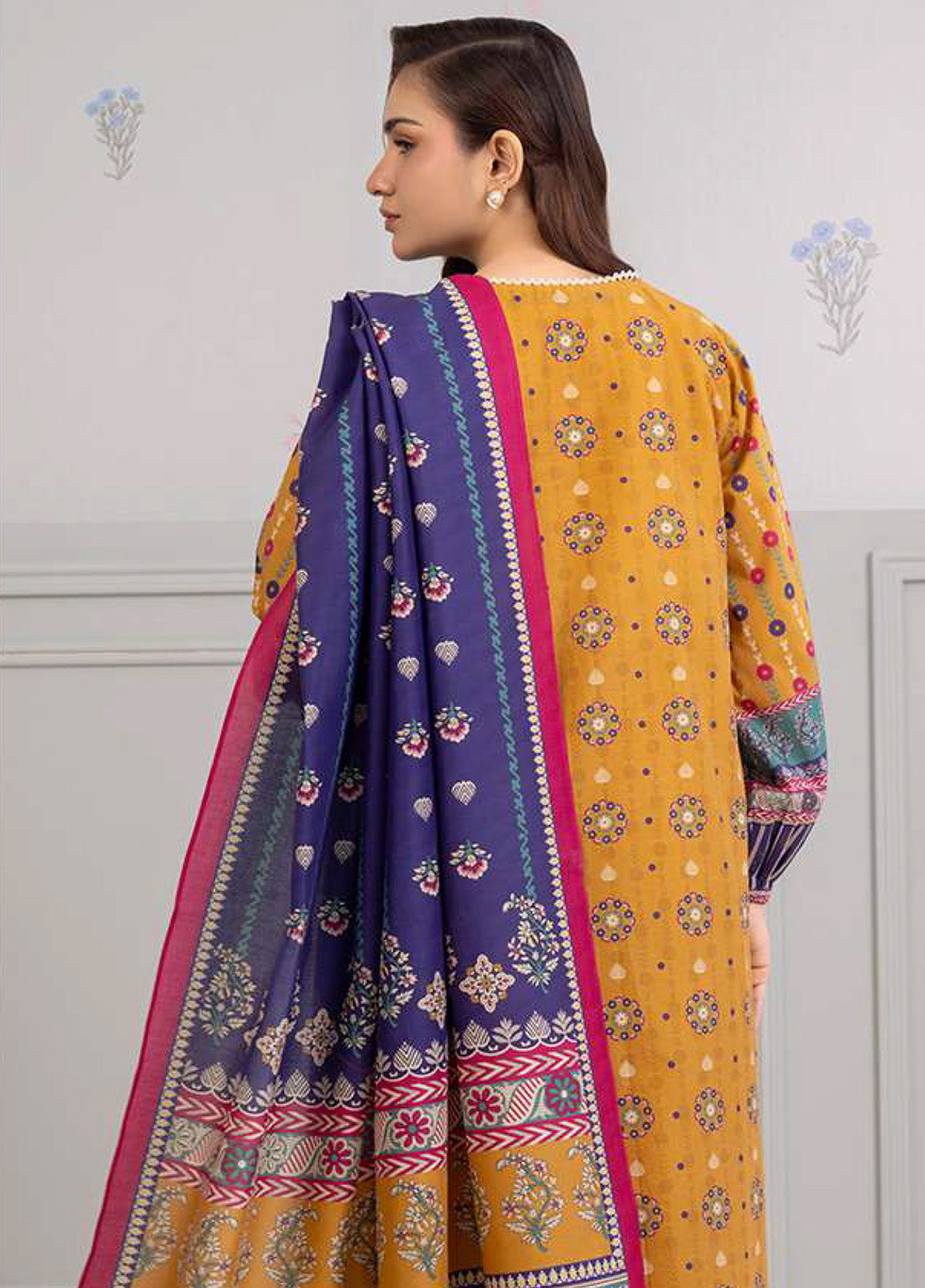 Zellbury Printed Lawn 3 Piece Unstitched Suit WUS25X30495 Zellbury Printed Lawn 3 Piece Unstitched Suit WUS25X30495