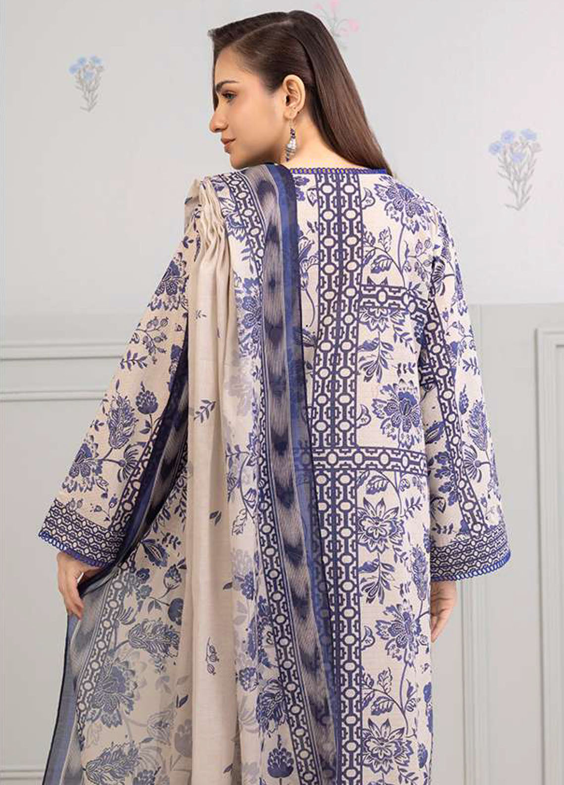 Zellbury Printed Lawn 3 Piece Unstitched Suit WUS25X30516 Zellbury Printed Lawn 3 Piece Unstitched Suit WUS25X30516