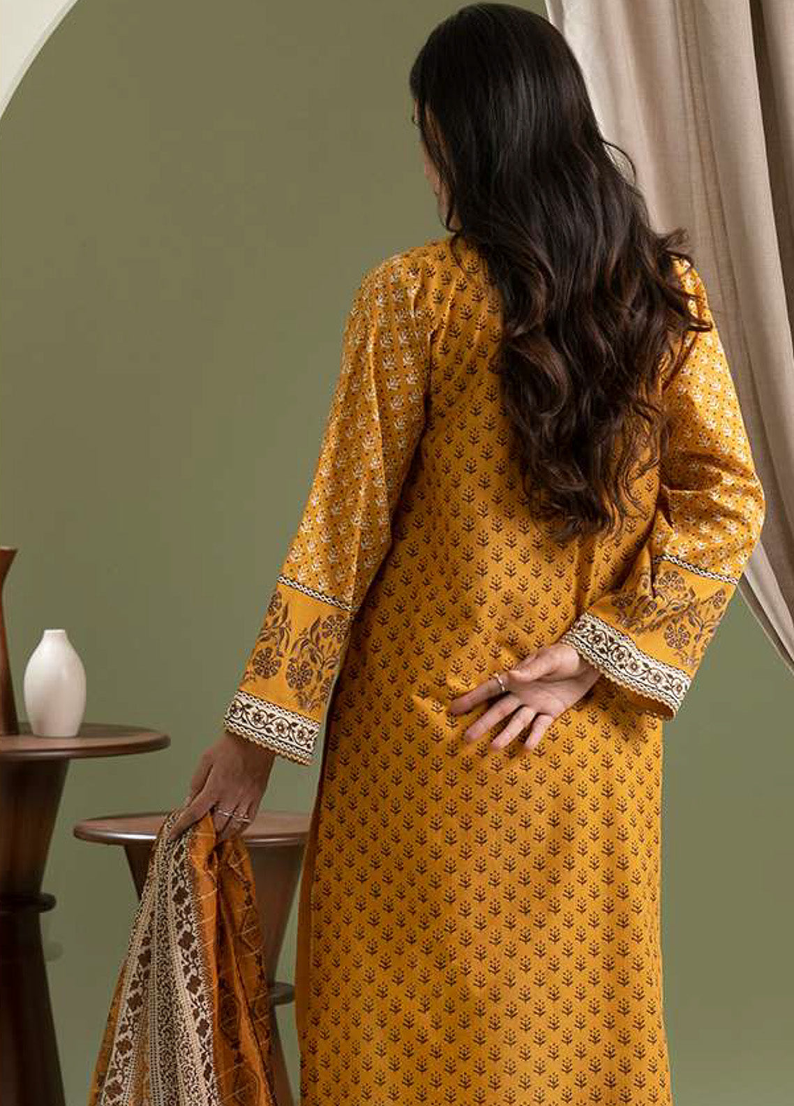 Zellbury Printed Lawn 3 Piece Unstitched Suit WUS25X30581 Zellbury Printed Lawn 3 Piece Unstitched Suit WUS25X30581