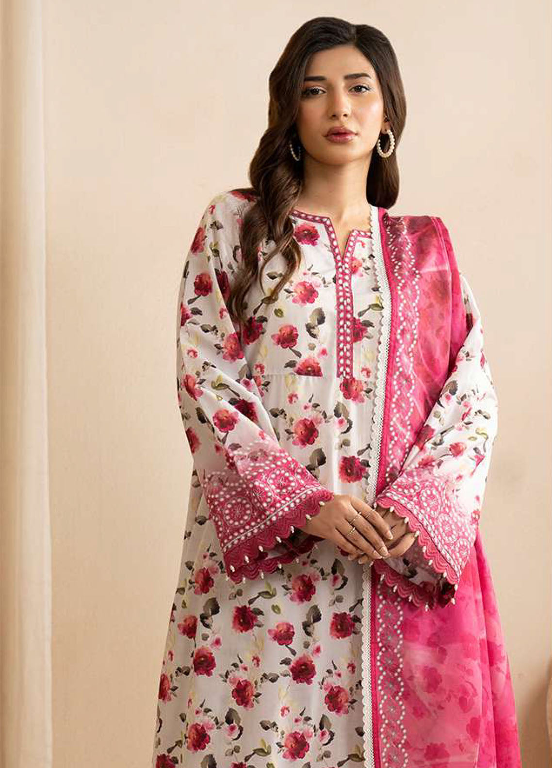 Zellbury Printed Lawn 3 Piece Unstitched Suit WUS25X30668 Zellbury Printed Lawn 3 Piece Unstitched Suit WUS25X30668