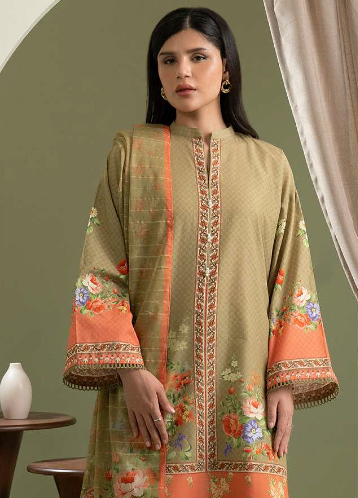 Zellbury Printed Lawn 3 Piece Unstitched Suit WUS25X30670 Zellbury Printed Lawn 3 Piece Unstitched Suit WUS25X30670