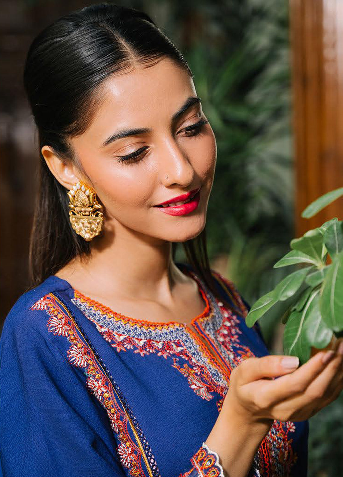 Zellbury Signature Embroidered Cotail 3 Piece Unstitched Suit WUW24E30245 Zellbury Signature Embroidered Cotail 3 Piece Unstitched Suit WUW24E30245