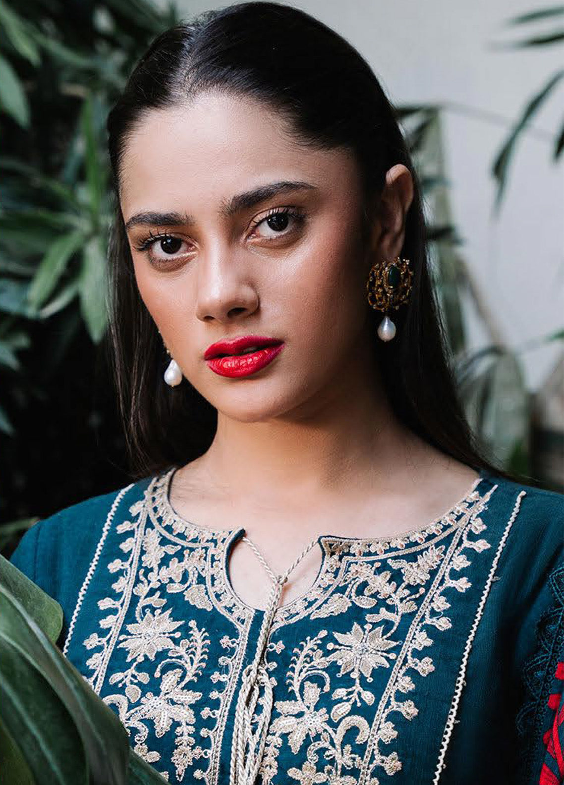 Zellbury Signature Embroidered Khaddar 3 Piece Unstitched Suit WUW24E30241 Zellbury Signature Embroidered Khaddar 3 Piece Unstitched Suit WUW24E30241