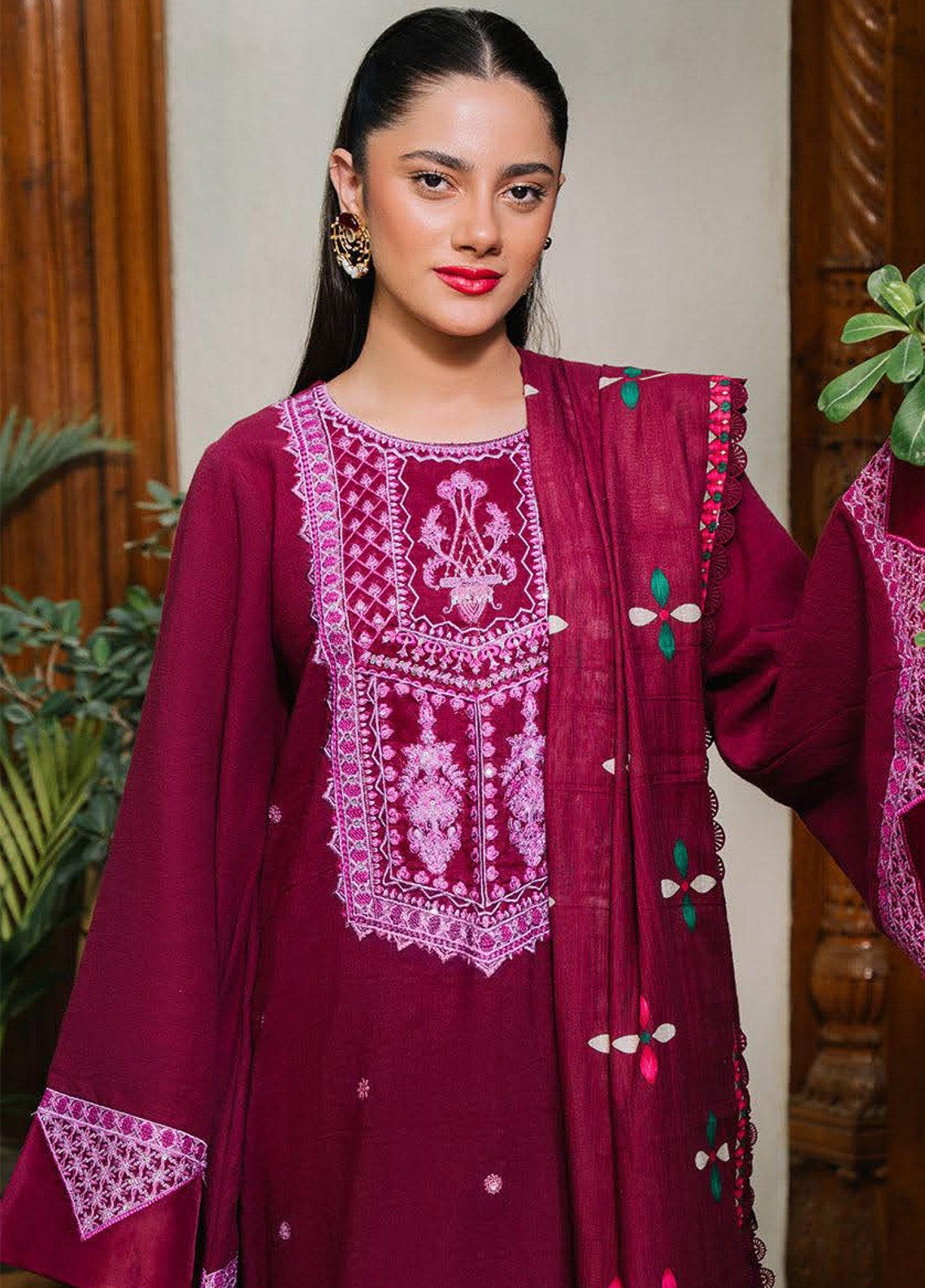 Zellbury Signature Embroidered Khaddar 3 Piece Unstitched Suit WUW24E30319 Zellbury Signature Embroidered Khaddar 3 Piece Unstitched Suit WUW24E30319