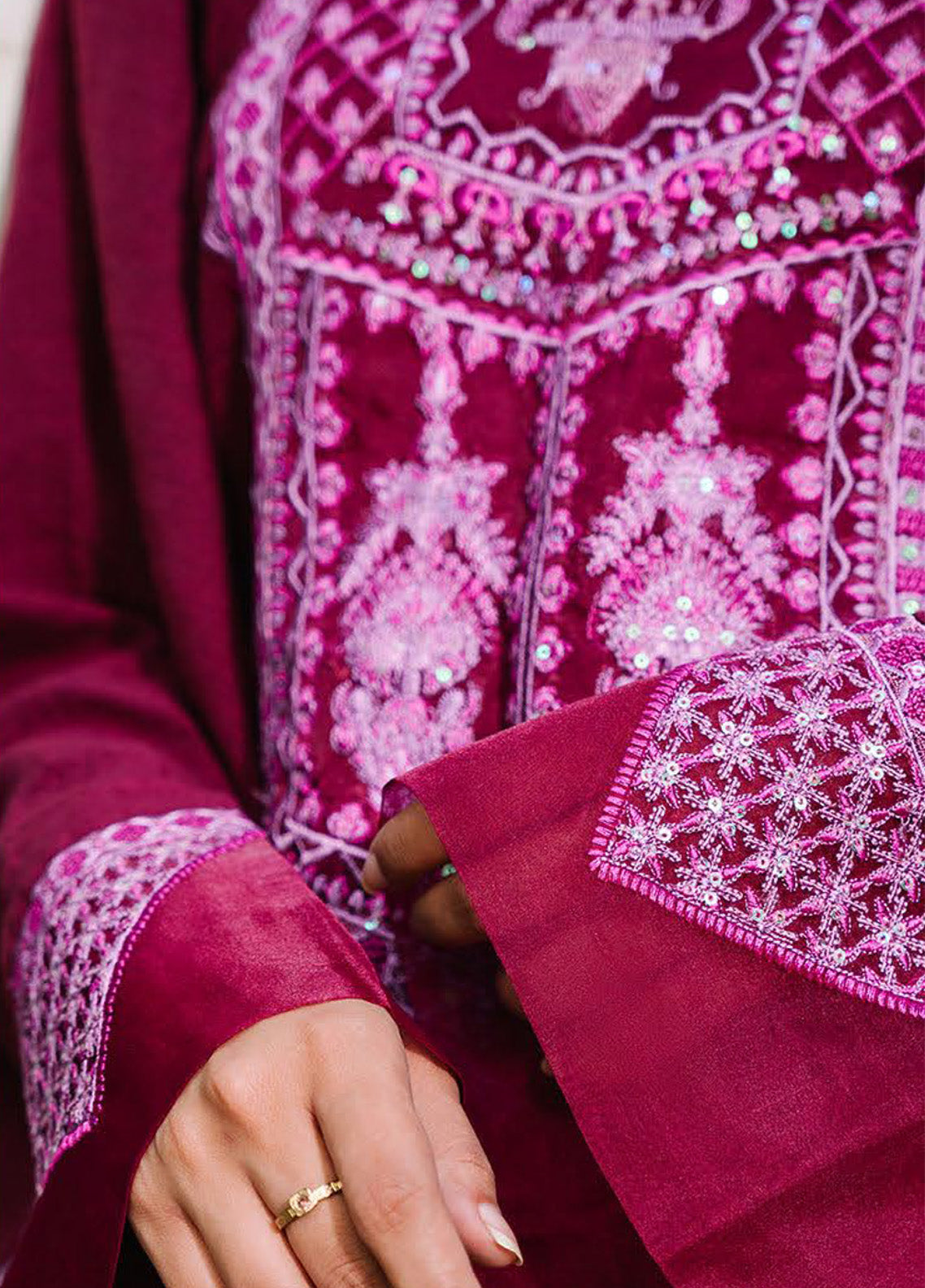 Zellbury Signature Embroidered Khaddar 3 Piece Unstitched Suit WUW24E30319 Zellbury Signature Embroidered Khaddar 3 Piece Unstitched Suit WUW24E30319