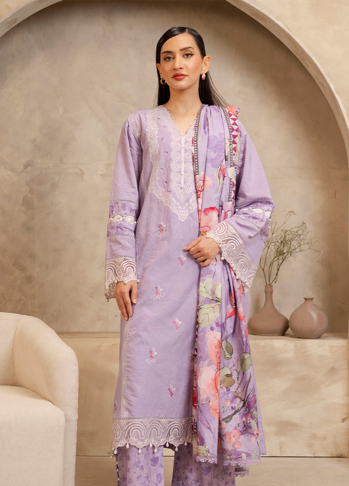 Zellbury Signature Embroidered Lawn 3 Piece Unstitched Suit WUS25E30071 Zellbury Signature Embroidered Lawn 3 Piece Unstitched Suit WUS25E30071