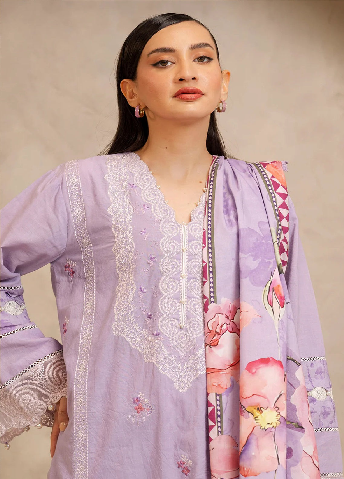 Zellbury Signature Embroidered Lawn 3 Piece Unstitched Suit WUS25E30071 Zellbury Signature Embroidered Lawn 3 Piece Unstitched Suit WUS25E30071