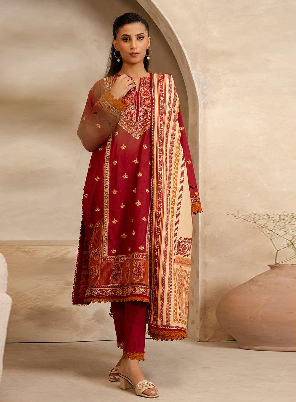 Zellbury Signature Embroidered Lawn 3 Piece Unstitched Suit WUS25E30146 Zellbury Signature Embroidered Lawn 3 Piece Unstitched Suit WUS25E30146