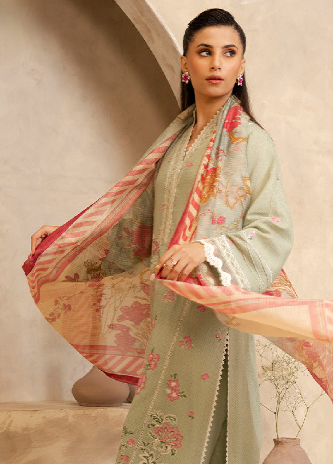 Zellbury Signature Embroidered Lawn 3 Piece Unstitched Suit WUS25E30150 Zellbury Signature Embroidered Lawn 3 Piece Unstitched Suit WUS25E30150