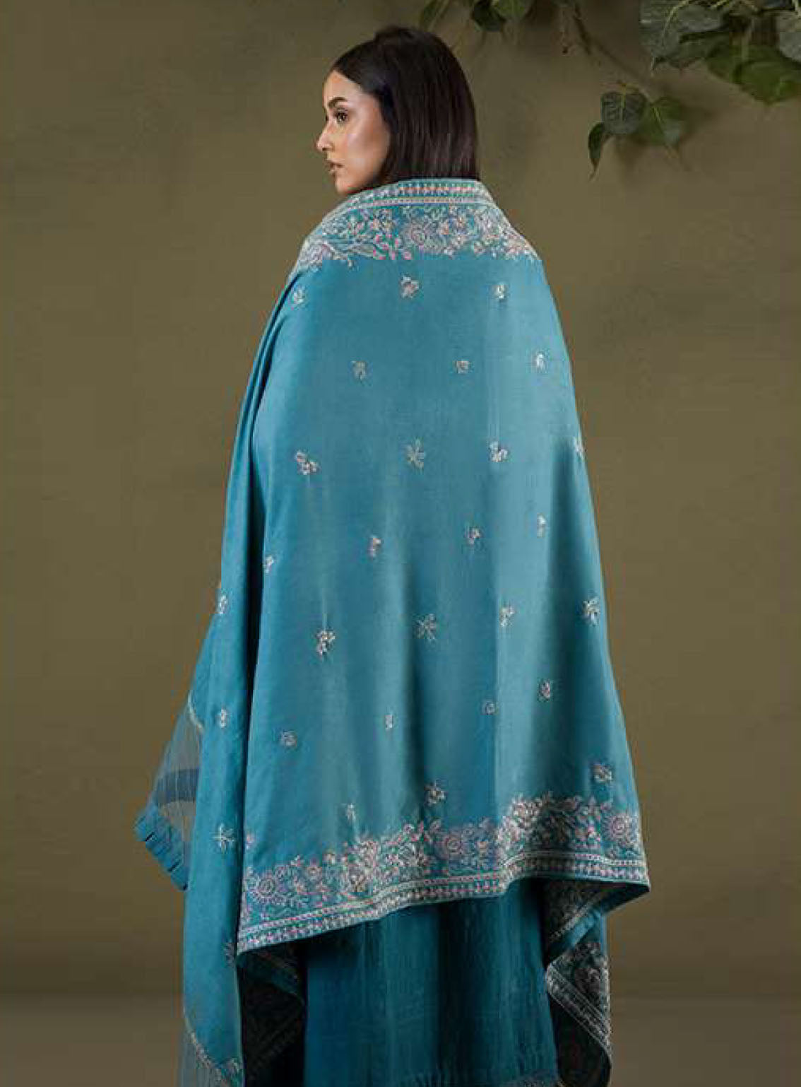 Zellbury Winter Shawl Embroidered Khaddar 3 Piece Unstitched Suit WUW25E30242 Zellbury Winter Shawl Embroidered Khaddar 3 Piece Unstitched Suit WUW25E30242