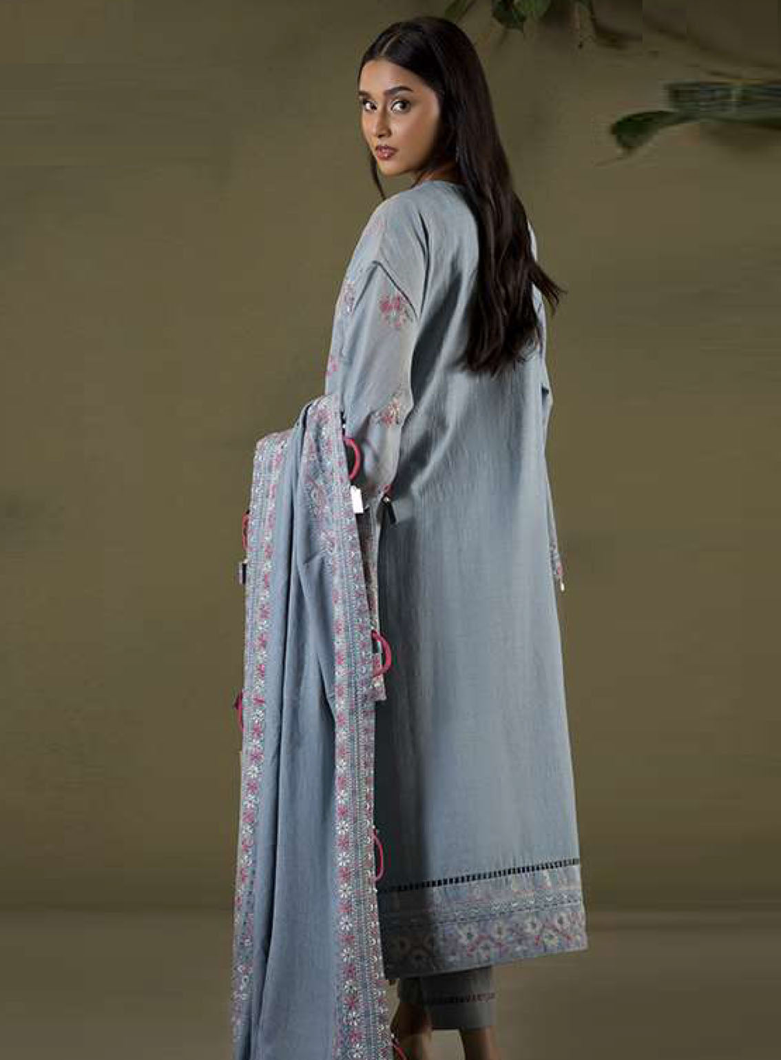 Zellbury Winter Shawl Embroidered Khaddar 3 Piece Unstitched Suit WUW25E30245 Zellbury Winter Shawl Embroidered Khaddar 3 Piece Unstitched Suit WUW25E30245