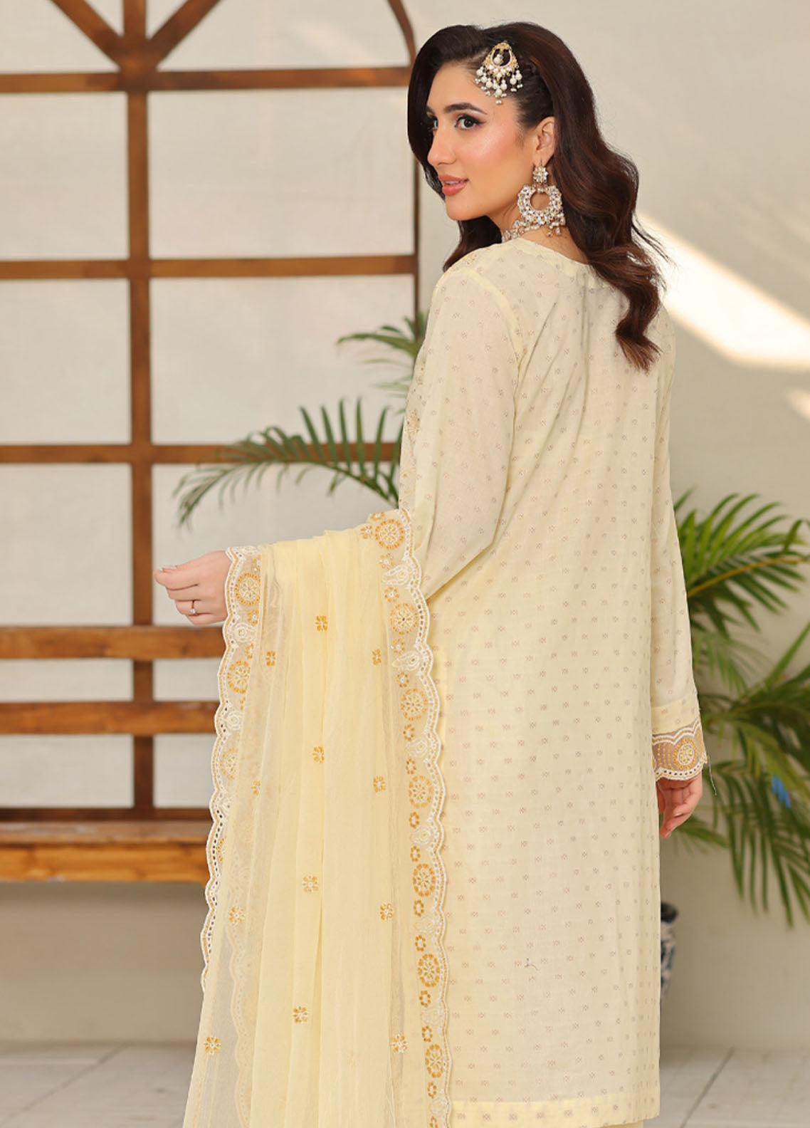 Ziva By Schick Embroidered Doriya Lawn 3 Piece Unstitched Suit SDH26ZEBJ D-05 Ziva By Schick Embroidered Doriya Lawn 3 Piece Unstitched Suit SDH26ZEBJ D-05