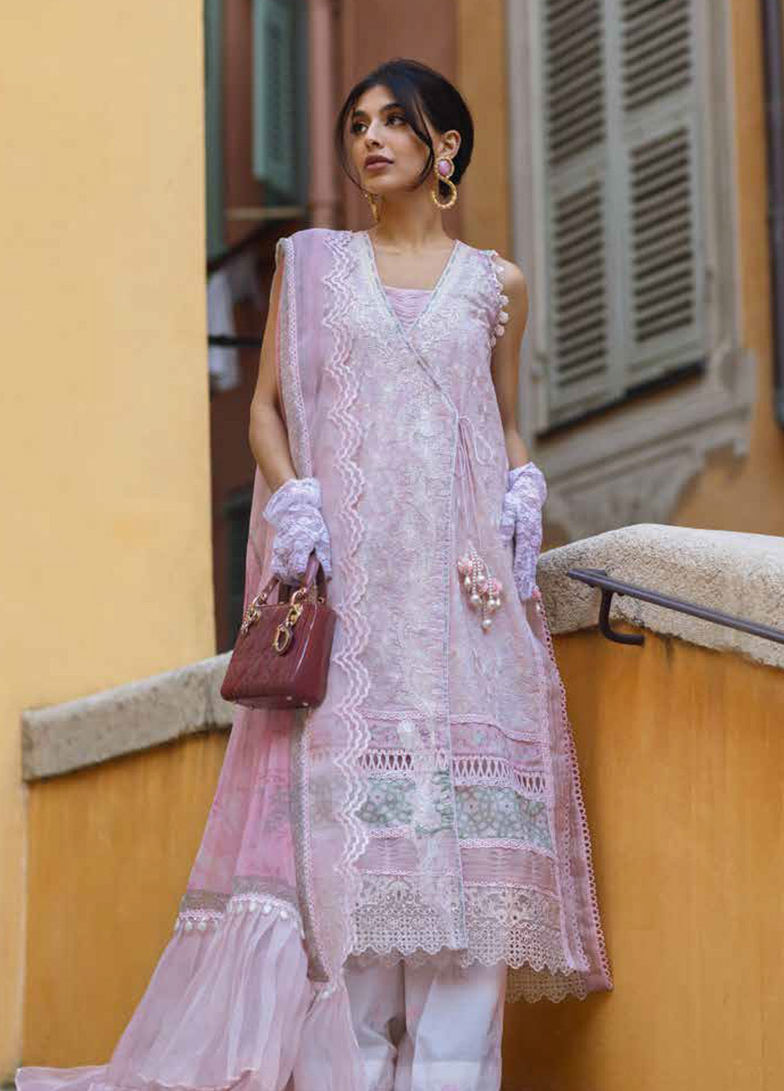 Zoha By Ansab Jahangir Embroidered Lawn 3 Piece Unstitched Suit AJ25Z D-01 PEARL PINK Zoha By Ansab Jahangir Embroidered Lawn 3 Piece Unstitched Suit AJ25Z D-01 PEARL PINK
