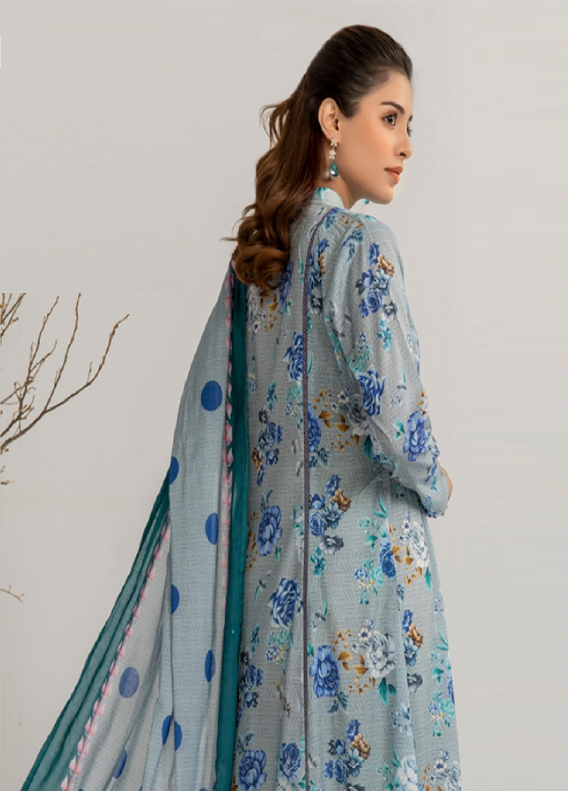 Zohra By Motifz Printed Lawn 3 Piece Unstitched Suit MT24Z D-03 Zohra By Motifz Printed Lawn 3 Piece Unstitched Suit MT24Z D-03