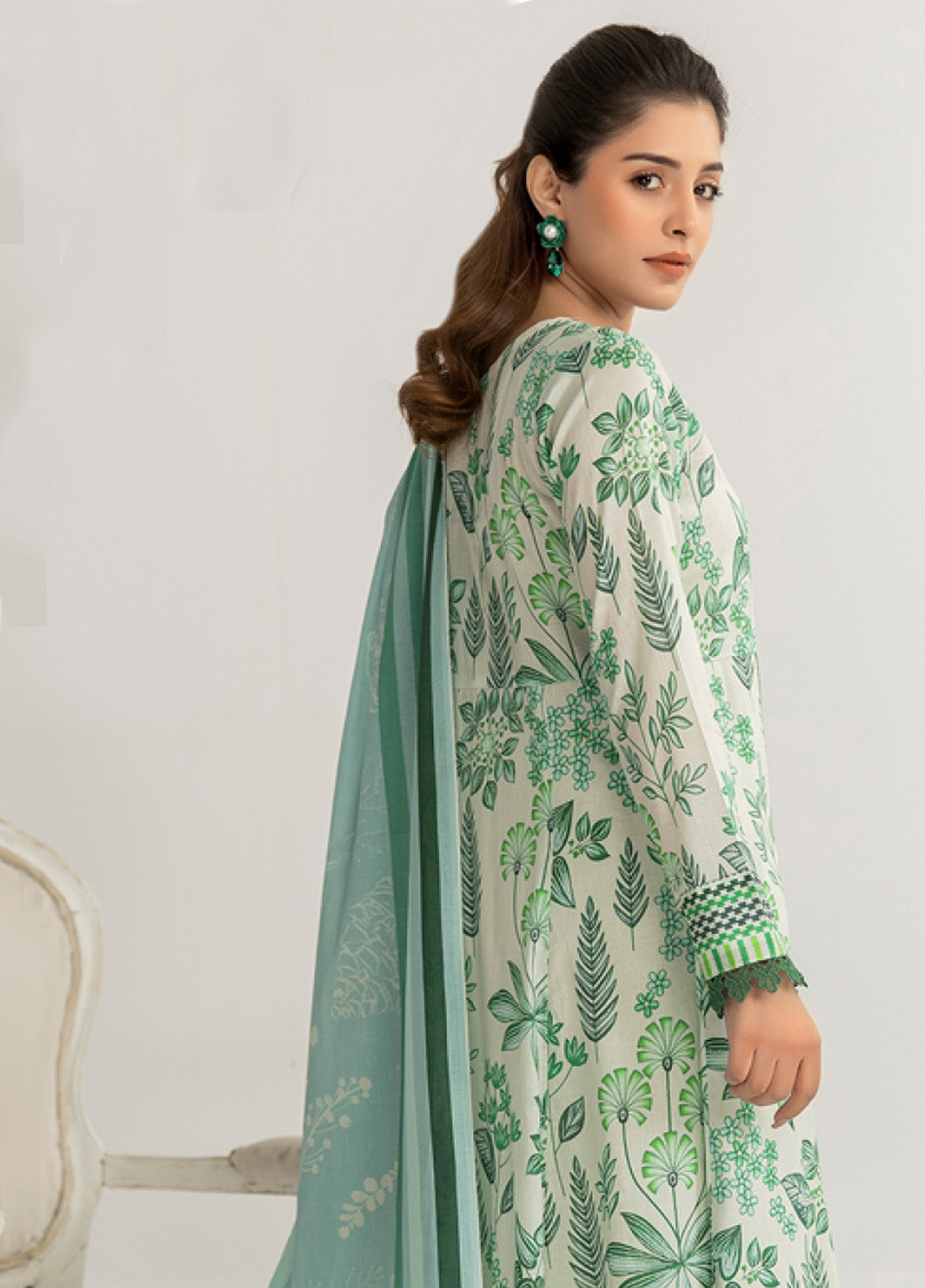 Zohra By Motifz Printed Lawn 3 Piece Unstitched Suit MT24Z D-04 Zohra By Motifz Printed Lawn 3 Piece Unstitched Suit MT24Z D-04