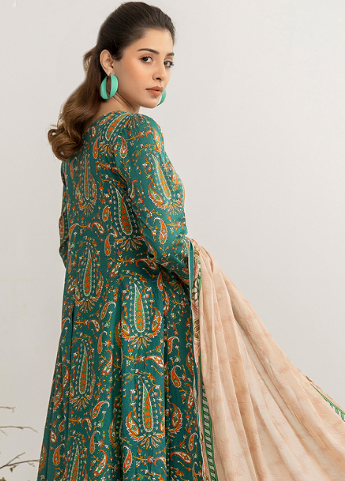 Zohra By Motifz Printed Lawn 3 Piece Unstitched Suit MT24Z D-06 Zohra By Motifz Printed Lawn 3 Piece Unstitched Suit MT24Z D-06