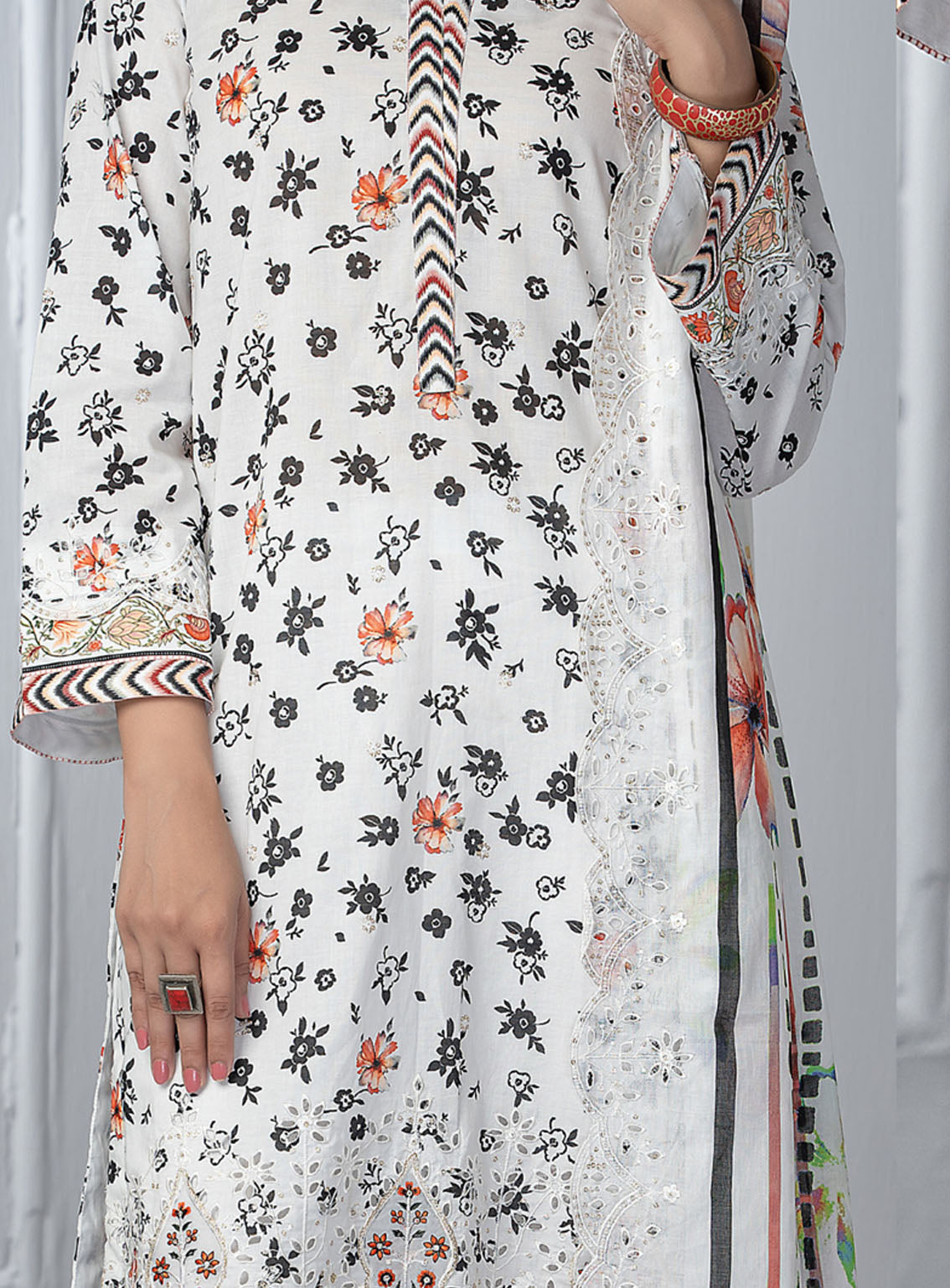 Zynah By VS Textile Chikankari Embroidered Lawn 3 Piece Unstitched Suit VS24ZV3 D-330 Zynah By VS Textile Chikankari Embroidered Lawn 3 Piece Unstitched Suit VS24ZV3 D-330