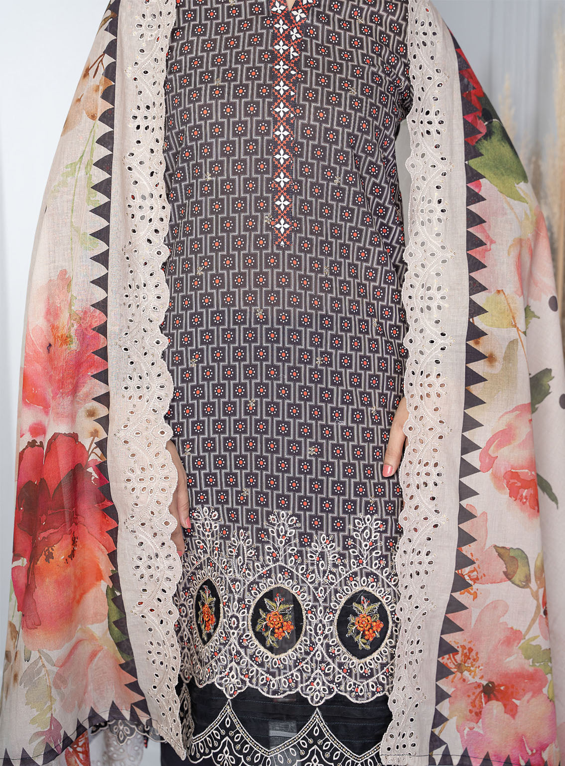 Zynah By VS Textile Chikankari Embroidered Lawn 3 Piece Unstitched Suit VS24ZV3 D-333 Zynah By VS Textile Chikankari Embroidered Lawn 3 Piece Unstitched Suit VS24ZV3 D-333