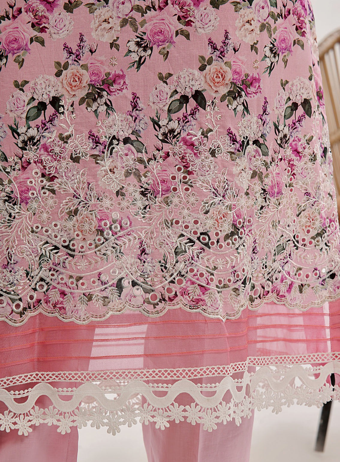 Zynah By VS Textile Chikankari Lawn 3 Piece Unstitched Suit VS24CL D-334 Zynah By VS Textile Chikankari Lawn 3 Piece Unstitched Suit VS24CL D-334