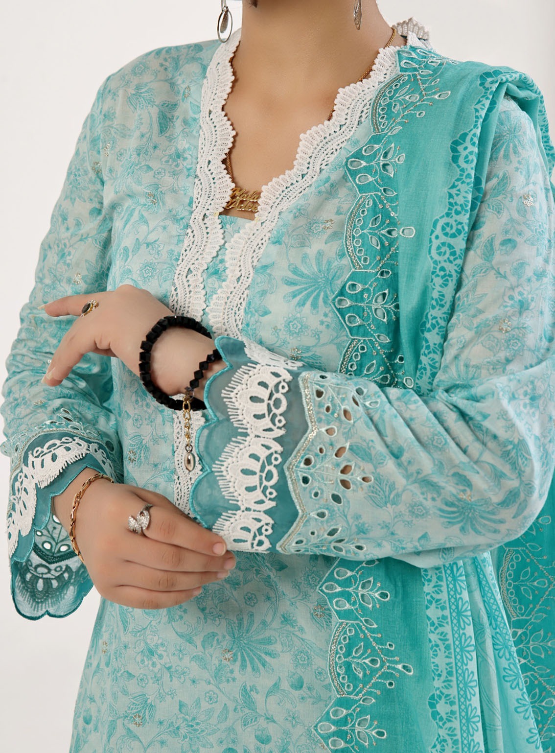 Zynah By VS Textile Chikankari Lawn 3 Piece Unstitched Suit VS24CL D-338 Zynah By VS Textile Chikankari Lawn 3 Piece Unstitched Suit VS24CL D-338