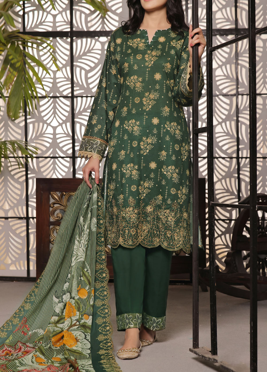 Zynah By VS Textile Digital Chikankari Lawn 3 Piece Unstitched Suit VS24ZDCLV1 D-75 Zynah By VS Textile Digital Chikankari Lawn 3 Piece Unstitched Suit VS24ZDCLV1 D-75