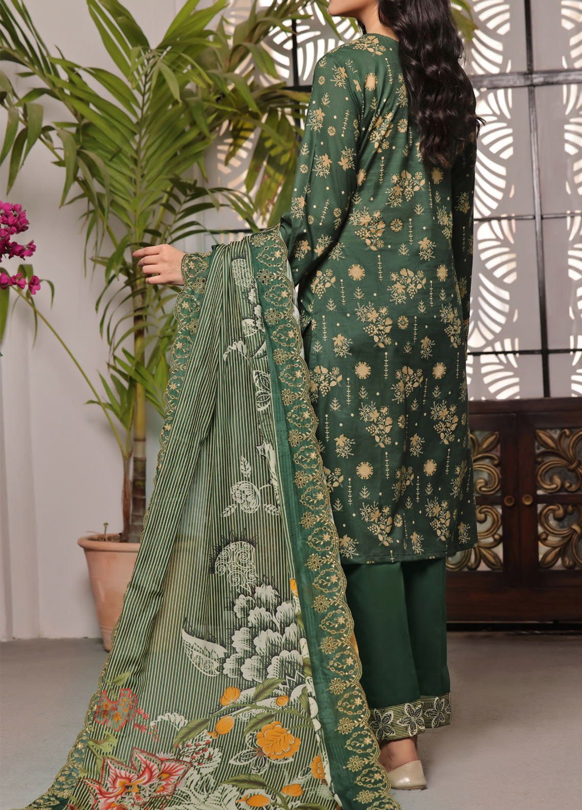 Zynah By VS Textile Digital Chikankari Lawn 3 Piece Unstitched Suit VS24ZDCLV1 D-75 Zynah By VS Textile Digital Chikankari Lawn 3 Piece Unstitched Suit VS24ZDCLV1 D-75