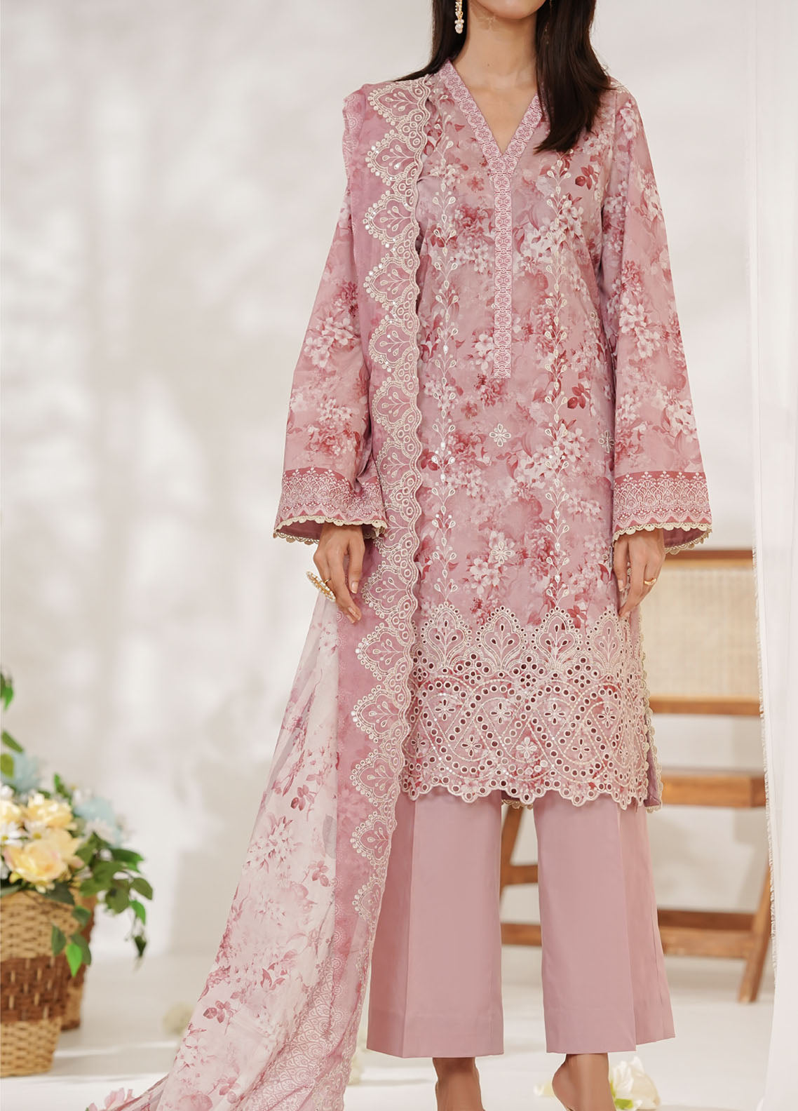 Zynah By VS Textile Premium Chikankari Lawn 3 Piece Unstitched Suit VS26ZPCV1 D-691 Zynah By VS Textile Premium Chikankari Lawn 3 Piece Unstitched Suit VS26ZPCV1 D-691