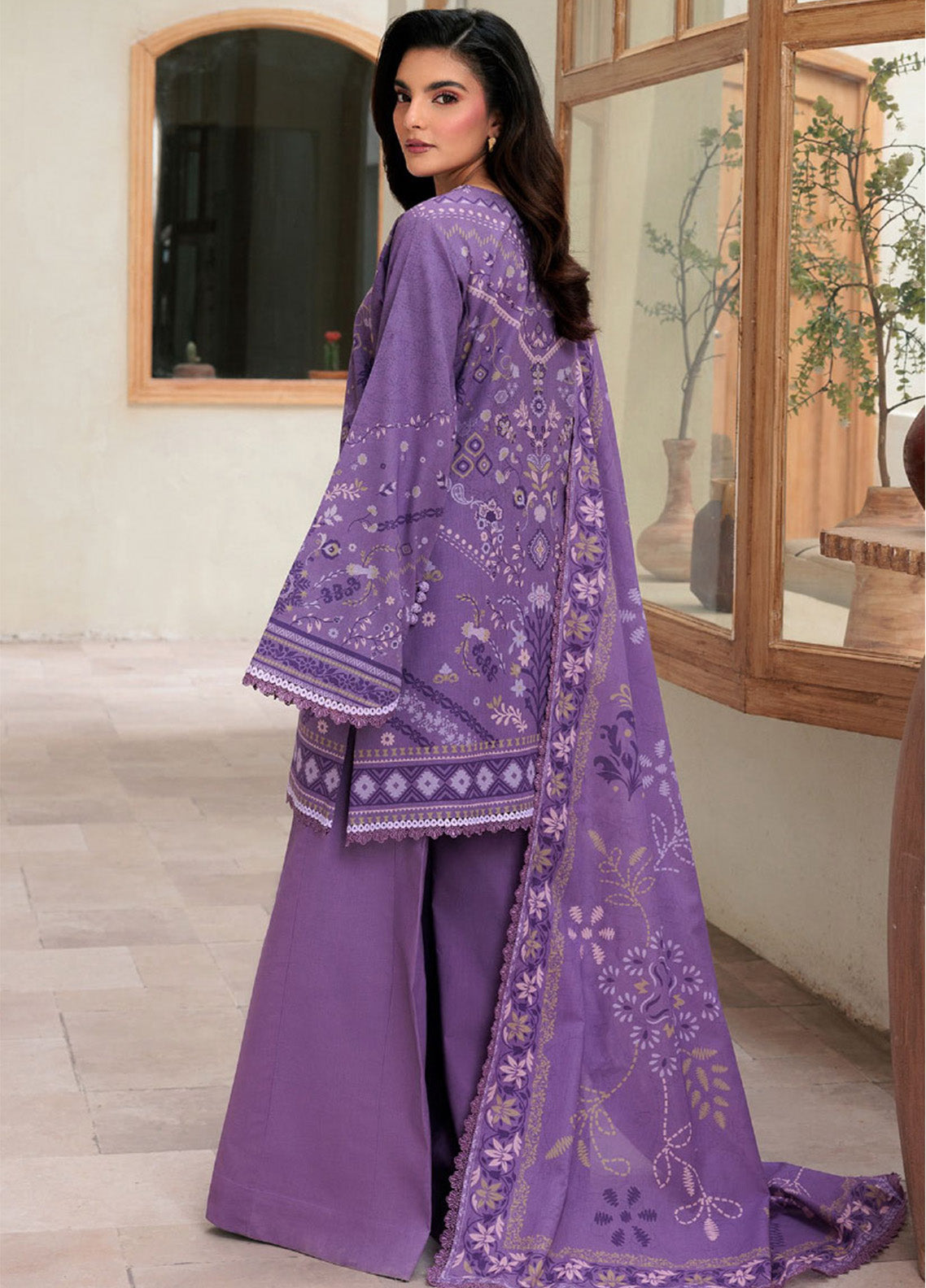 Zync By Florent Digital Printed Lawn 3 Piece Unstitched Suit FL25ZDWV3 D-4B Zync By Florent Digital Printed Lawn 3 Piece Unstitched Suit FL25ZDWV3 D-4B