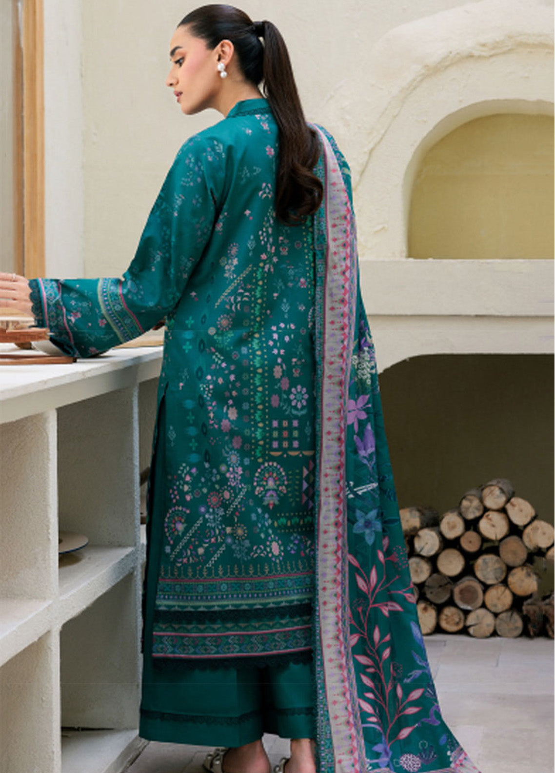 Zync By Florent Digital Printed Lawn 3 Piece Unstitched Suit FL25ZDWV3 D-8A Zync By Florent Digital Printed Lawn 3 Piece Unstitched Suit FL25ZDWV3 D-8A