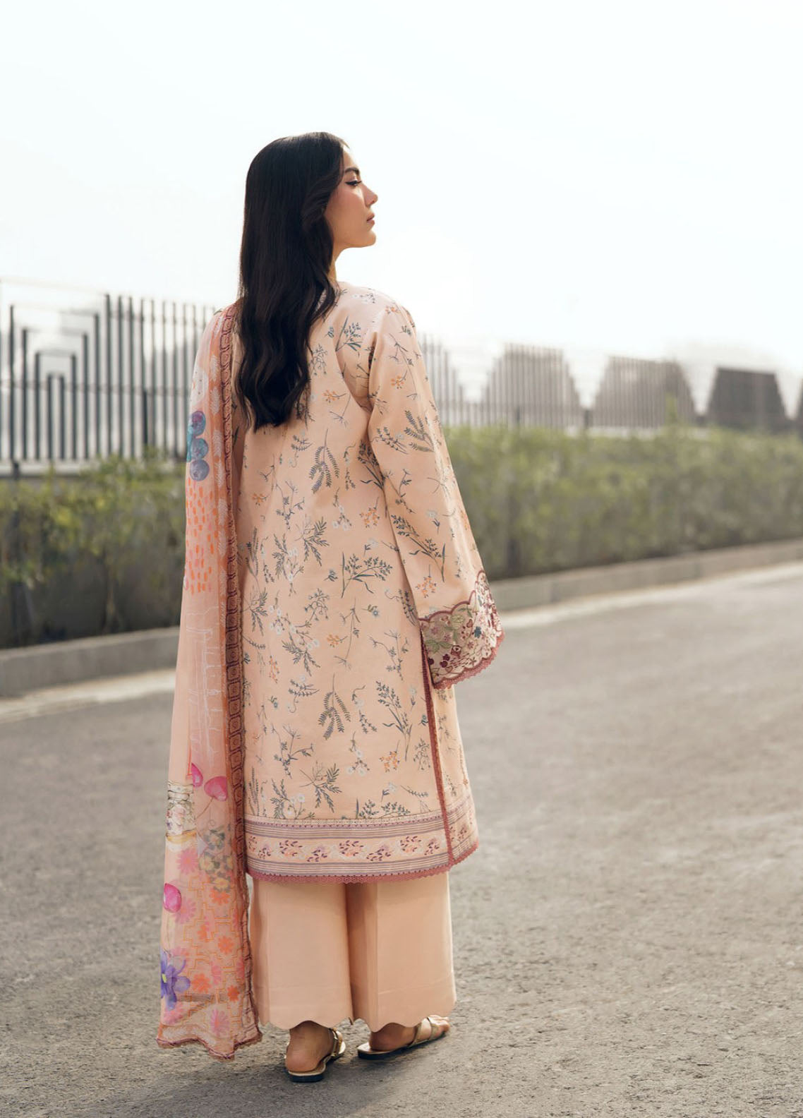 Zync By Florent Embroidered Lawn 3 Piece Unstitched Suit FL26ZSEV2 D-3A Zync By Florent Embroidered Lawn 3 Piece Unstitched Suit FL26ZSEV2 D-3A