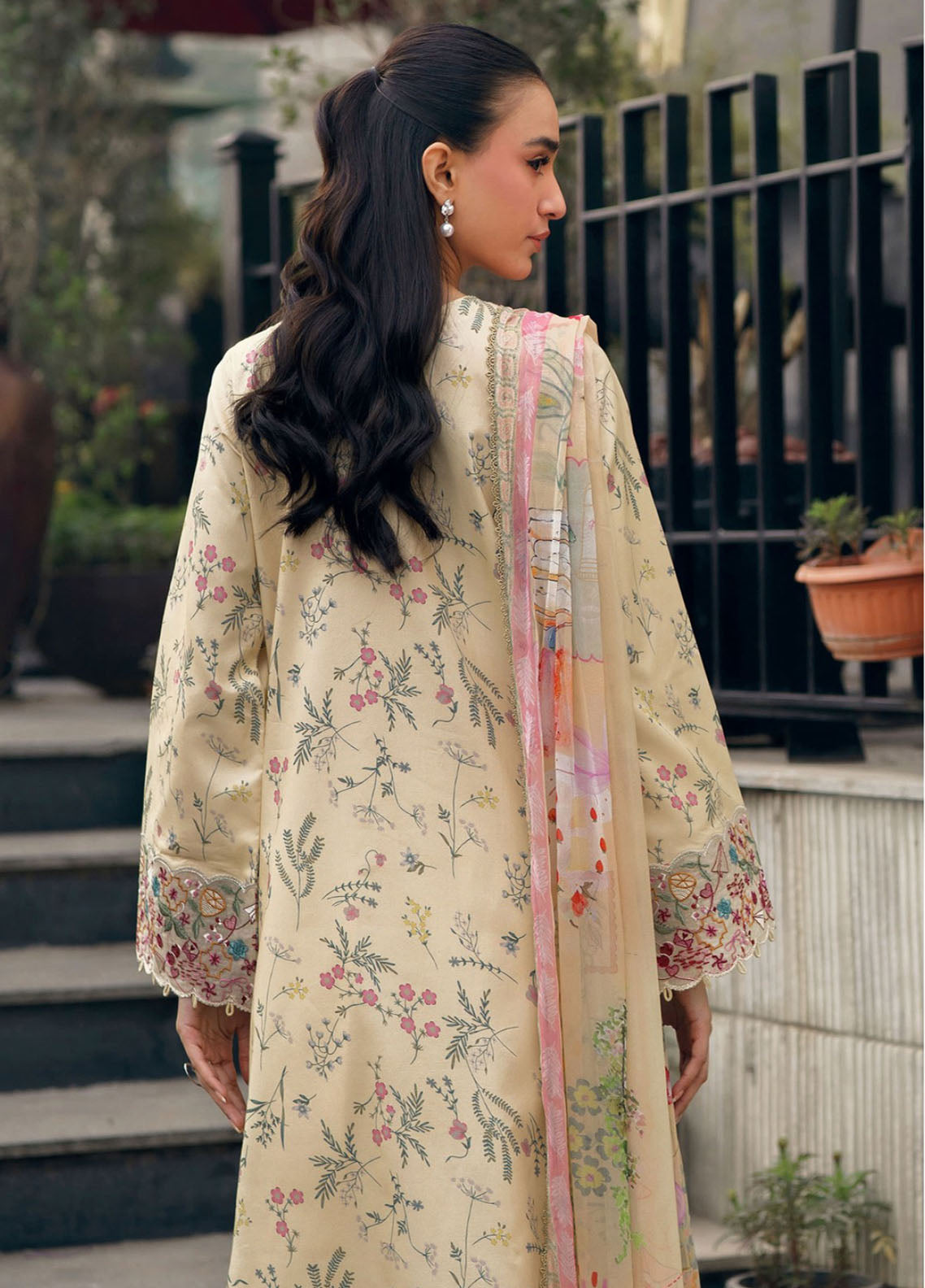Zync By Florent Embroidered Lawn 3 Piece Unstitched Suit FL26ZSEV2 D-3B Zync By Florent Embroidered Lawn 3 Piece Unstitched Suit FL26ZSEV2 D-3B
