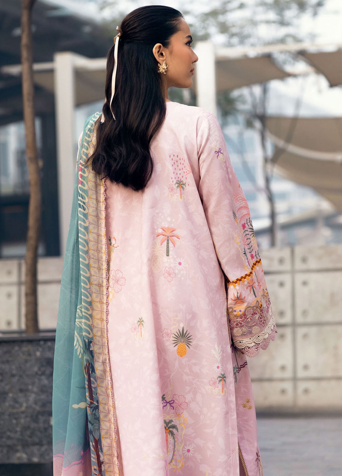 Zync By Florent Embroidered Lawn 3 Piece Unstitched Suit FL26ZSEV2 D-4B Zync By Florent Embroidered Lawn 3 Piece Unstitched Suit FL26ZSEV2 D-4B