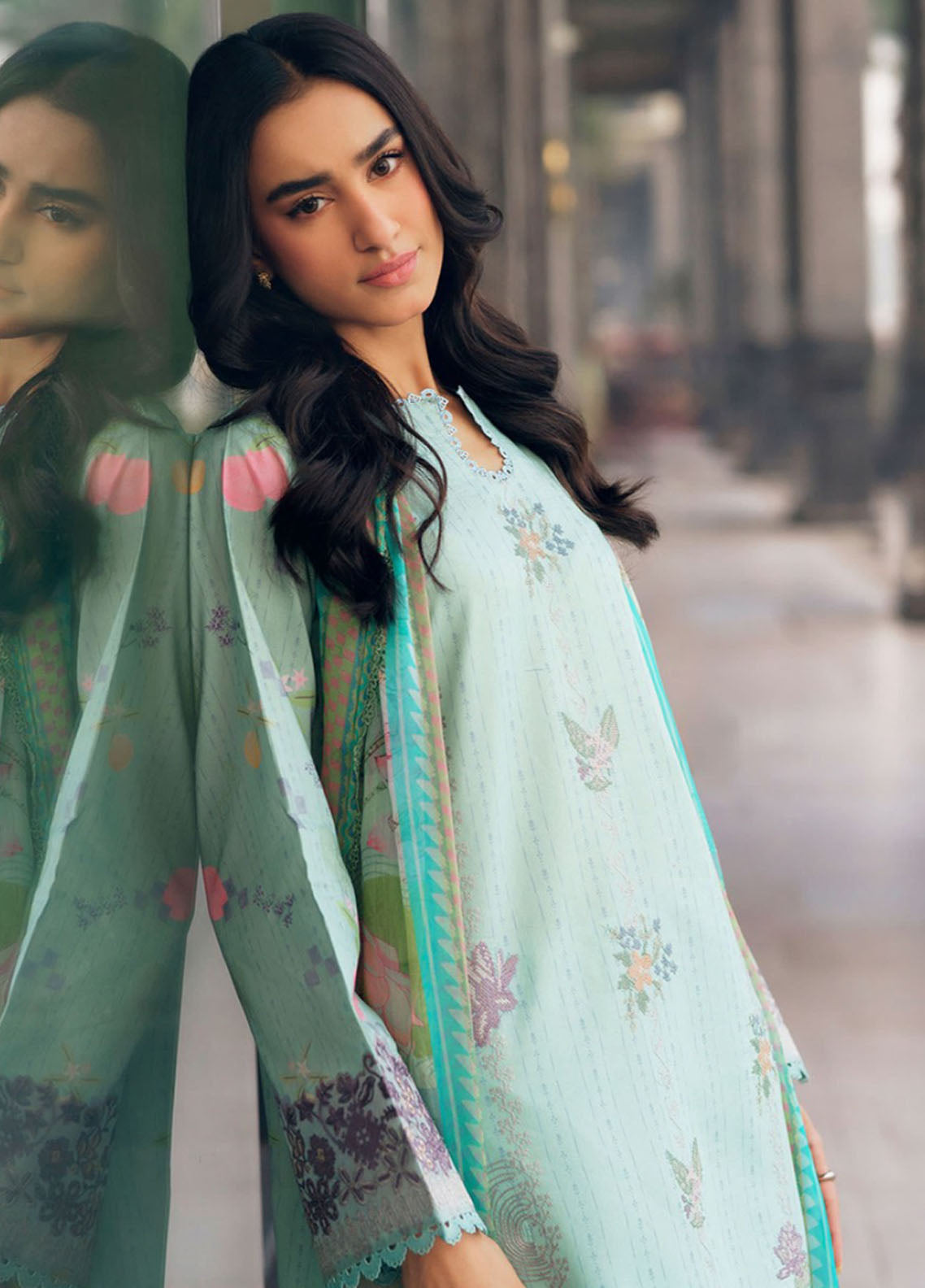 Zync By Florent Embroidered Lawn 3 Piece Unstitched Suit FL26ZSEV2 D-5B Zync By Florent Embroidered Lawn 3 Piece Unstitched Suit FL26ZSEV2 D-5B