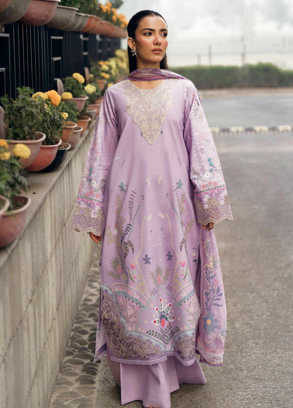 Zync By Florent Embroidered Lawn 3 Piece Unstitched Suit FL26ZSEV2 D-7B Zync By Florent Embroidered Lawn 3 Piece Unstitched Suit FL26ZSEV2 D-7B