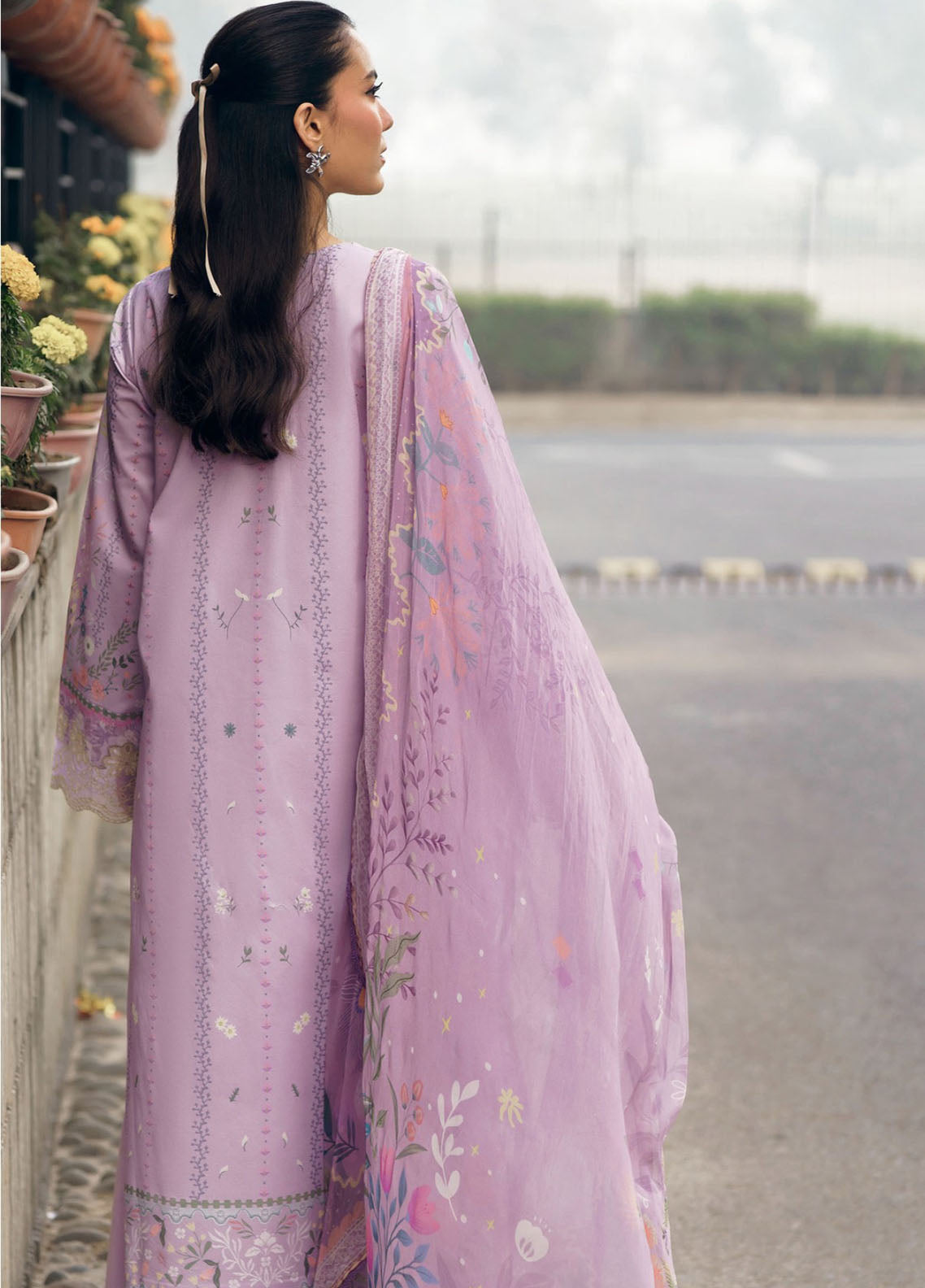 Zync By Florent Embroidered Lawn 3 Piece Unstitched Suit FL26ZSEV2 D-7B Zync By Florent Embroidered Lawn 3 Piece Unstitched Suit FL26ZSEV2 D-7B