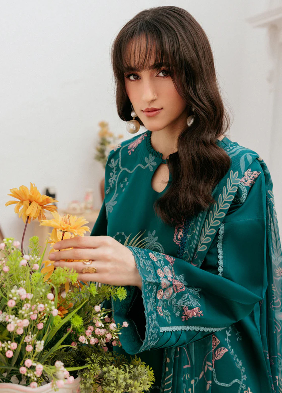Zync By Florent Luxury Embroidered Lawn 3 Piece Unstitched Suit FL26ZLL D-FZ-1A Zync By Florent Luxury Embroidered Lawn 3 Piece Unstitched Suit FL26ZLL D-FZ-1A