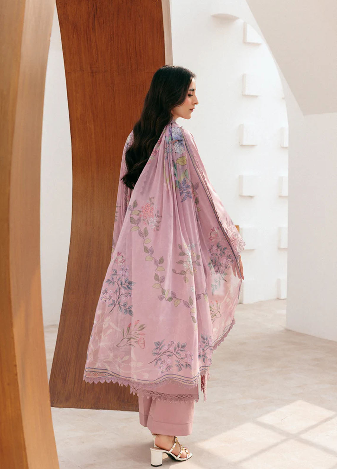 Zync By Florent Luxury Embroidered Lawn 3 Piece Unstitched Suit FL26ZLL D-FZ-2B Zync By Florent Luxury Embroidered Lawn 3 Piece Unstitched Suit FL26ZLL D-FZ-2B