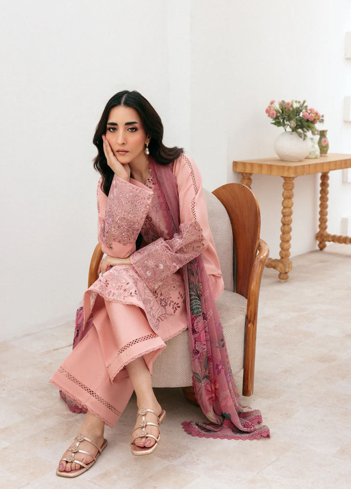 Zync By Florent Luxury Embroidered Lawn 3 Piece Unstitched Suit FL26ZLL D-FZ-4A Zync By Florent Luxury Embroidered Lawn 3 Piece Unstitched Suit FL26ZLL D-FZ-4A