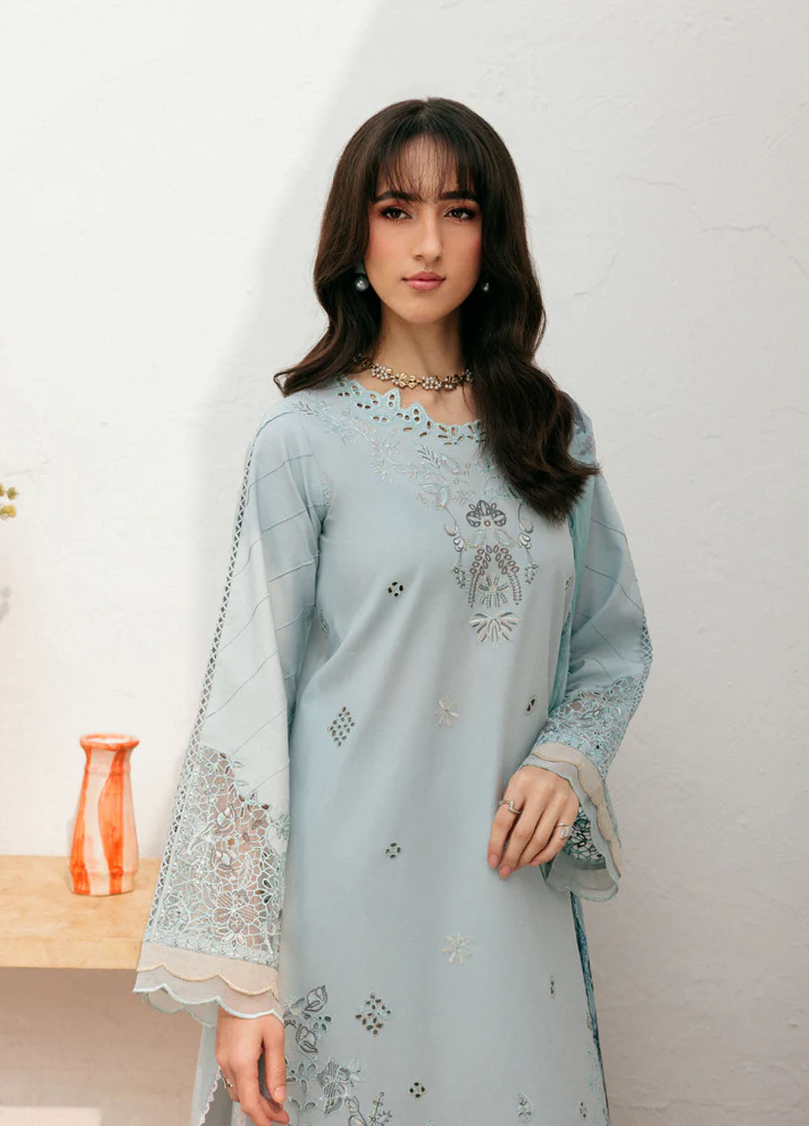 Zync By Florent Luxury Embroidered Lawn 3 Piece Unstitched Suit FL26ZLL D-FZ-4B Zync By Florent Luxury Embroidered Lawn 3 Piece Unstitched Suit FL26ZLL D-FZ-4B