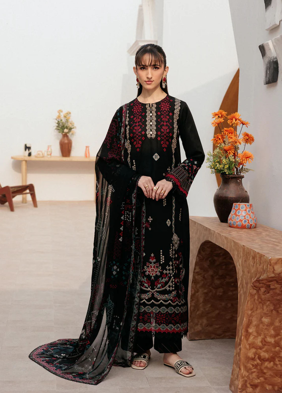 Zync By Florent Luxury Embroidered Lawn 3 Piece Unstitched Suit FL26ZLL D-FZ-8A Zync By Florent Luxury Embroidered Lawn 3 Piece Unstitched Suit FL26ZLL D-FZ-8A