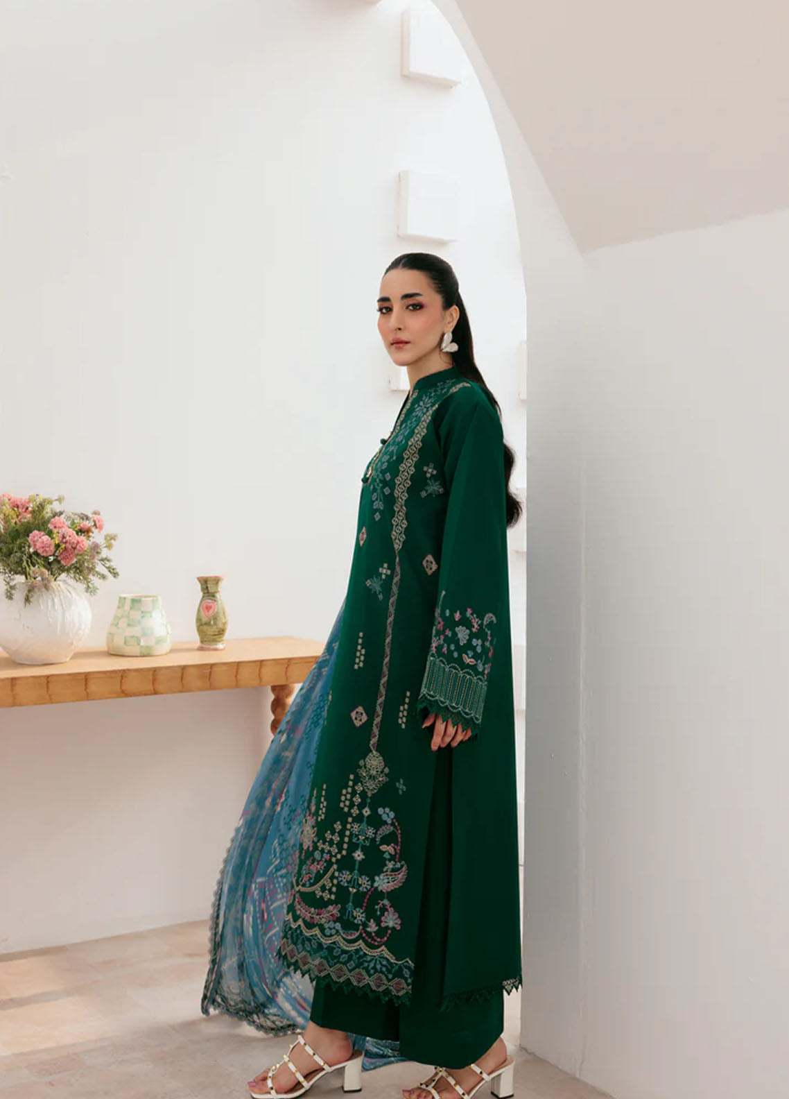 Zync By Florent Luxury Embroidered Lawn 3 Piece Unstitched Suit FL26ZLL D-FZ-8B Zync By Florent Luxury Embroidered Lawn 3 Piece Unstitched Suit FL26ZLL D-FZ-8B