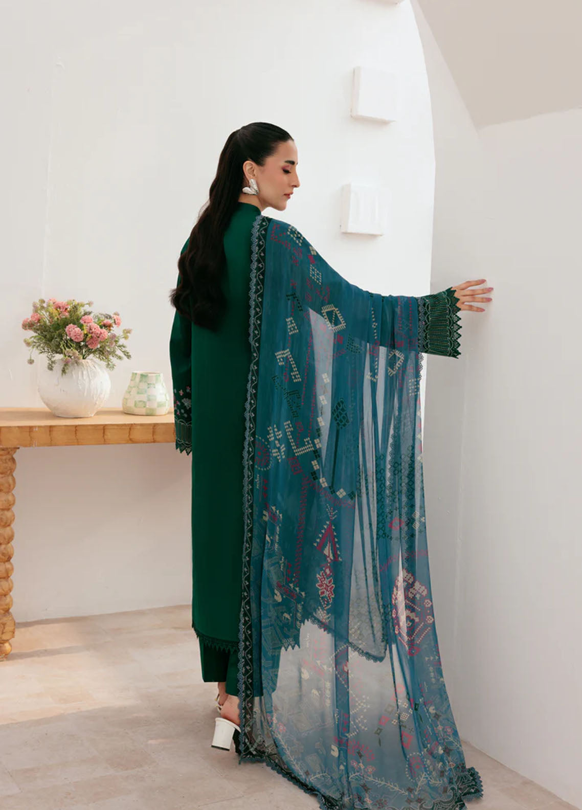 Zync By Florent Luxury Embroidered Lawn 3 Piece Unstitched Suit FL26ZLL D-FZ-8B Zync By Florent Luxury Embroidered Lawn 3 Piece Unstitched Suit FL26ZLL D-FZ-8B