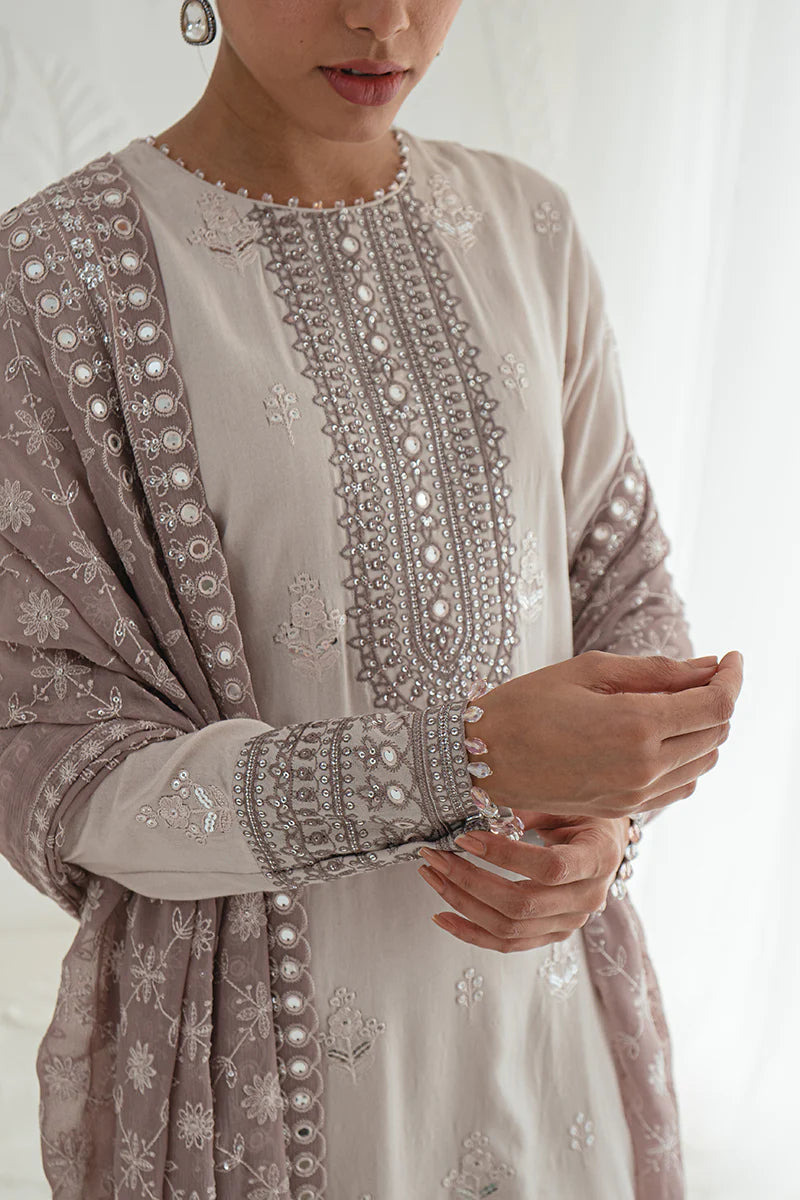D#03 Cross Stitch Luxe Atelier Luxury Emb Eid Edition 323 D#03 Cross Stitch Luxe Atelier Luxury Emb Eid Edition 323