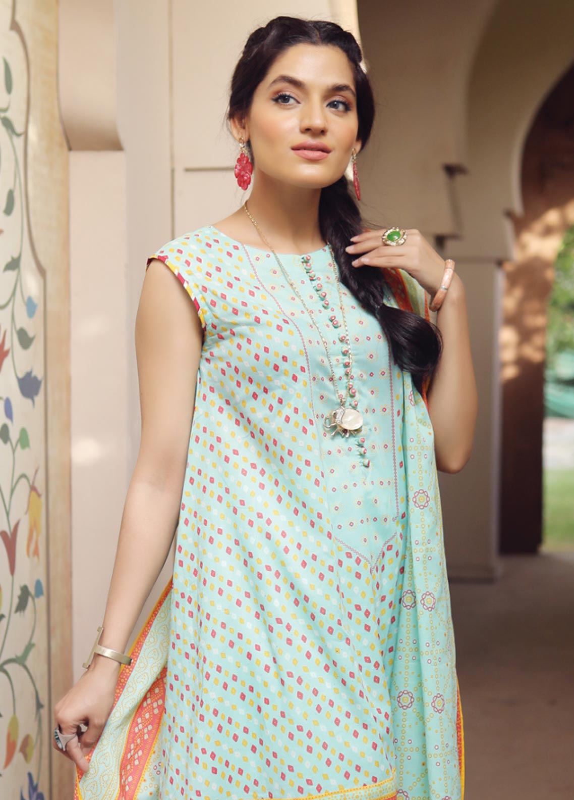 D#7427b Lsm Lakhany Komal Printed Lawn Collection 622 D#7427b Lsm Lakhany Komal Printed Lawn Collection 622