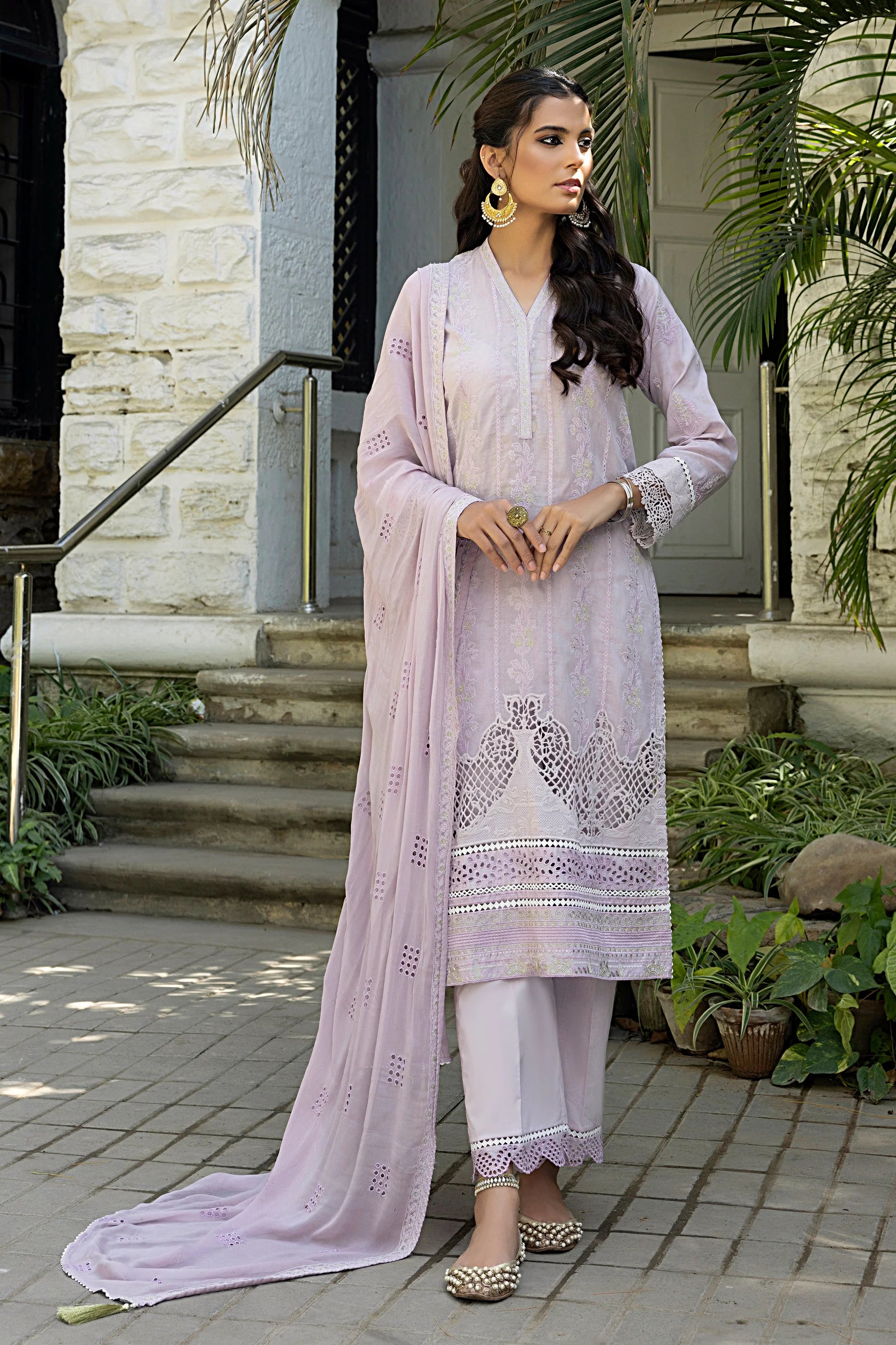 D#5485 LSM Lakhany Luckhnowi Premium Emb Lawn Edition 323 D#5485 LSM Lakhany Luckhnowi Premium Emb Lawn Edition 323