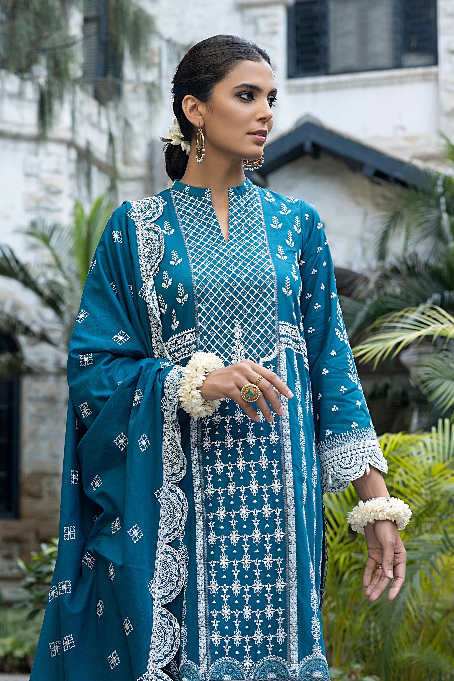 D#0023 LSM Lakhany Luckhnowi Premium Emb Lawn Edition 323 D#0023 LSM Lakhany Luckhnowi Premium Emb Lawn Edition 323
