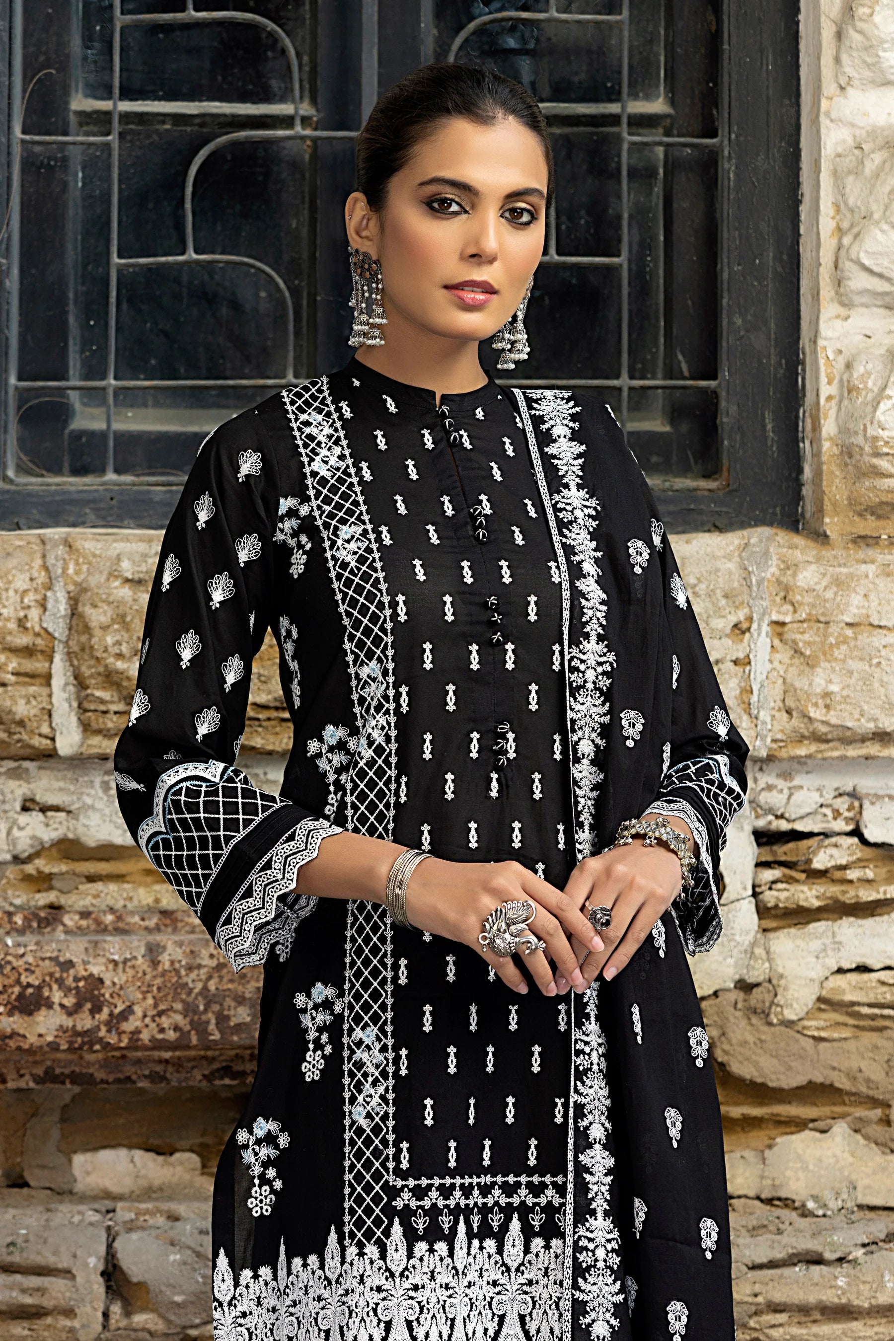 D#0026 LSM Lakhany Luckhnowi Premium Emb Lawn Edition 323 D#0026 LSM Lakhany Luckhnowi Premium Emb Lawn Edition 323