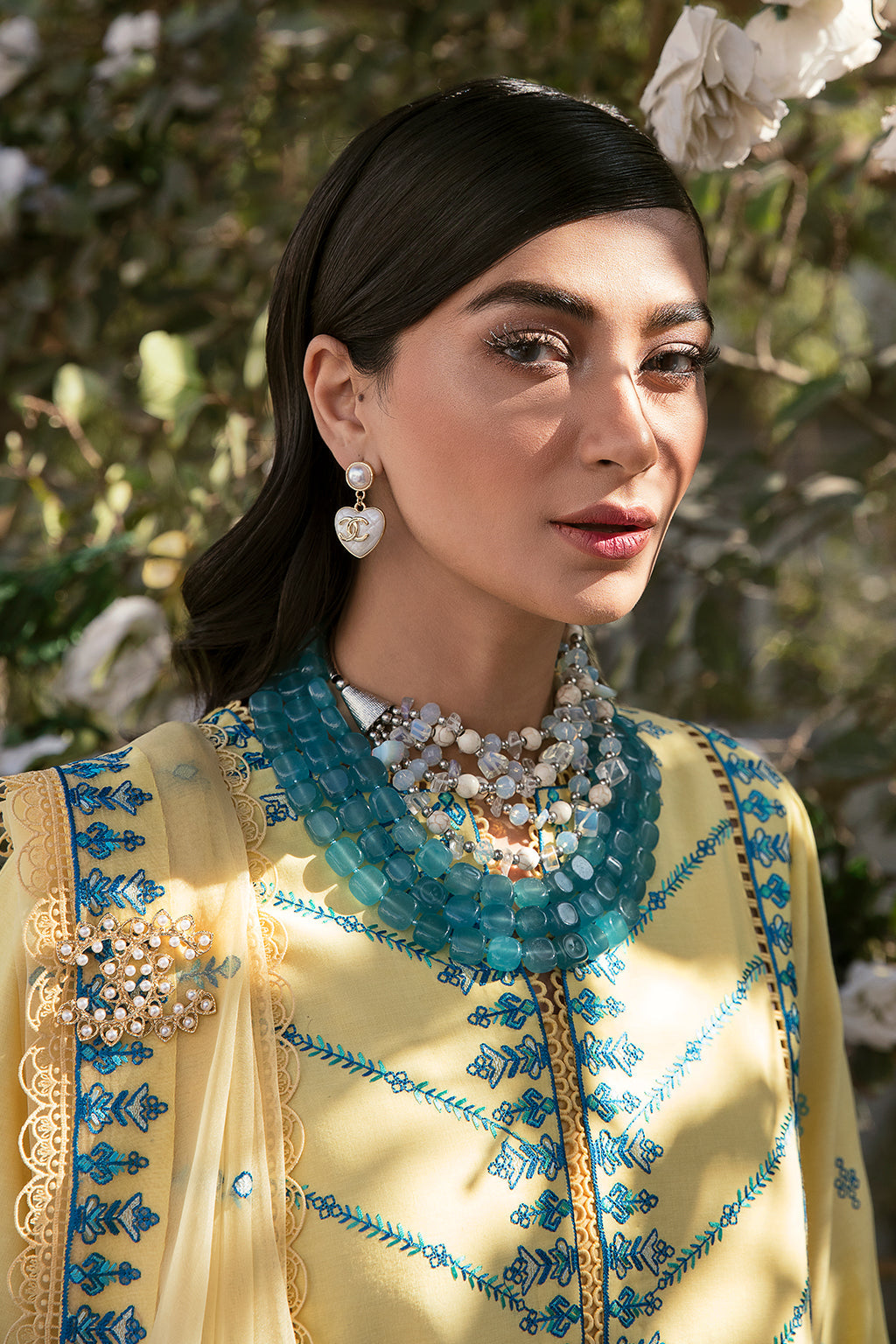 Lamhay By Afrozeh Embroidered Lawn Unstitched 3 Piece Suit - 07 Lamhay By Afrozeh Embroidered Lawn Unstitched 3 Piece Suit - 07